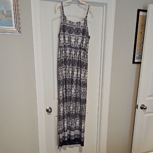AB Studio Black and White Spaghetti Strap Sundress